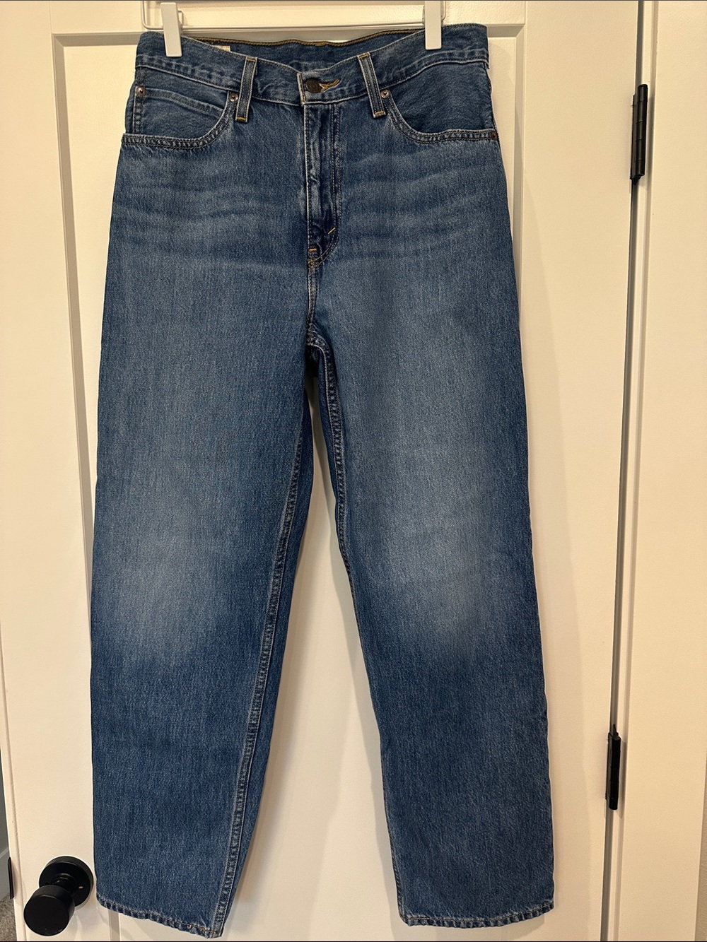 Levi's Women’s Balloon Fit Jeans in Mid Blue Wash